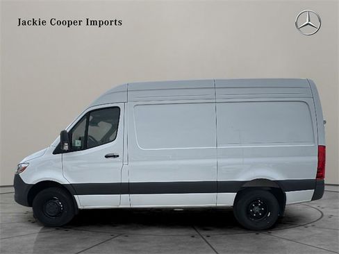 New 2024 Mercedes-Benz Sprinter 144 Cargo image 24