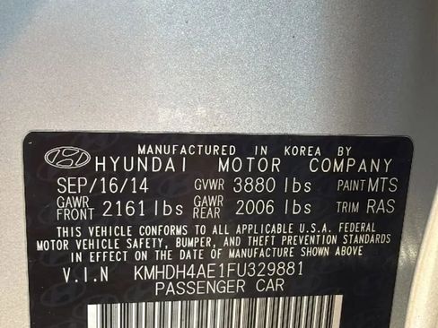Used 2015 Hyundai Elantra SE FWD image 29