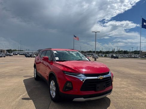 Used 2021 Chevrolet Blazer LT FWD image 1