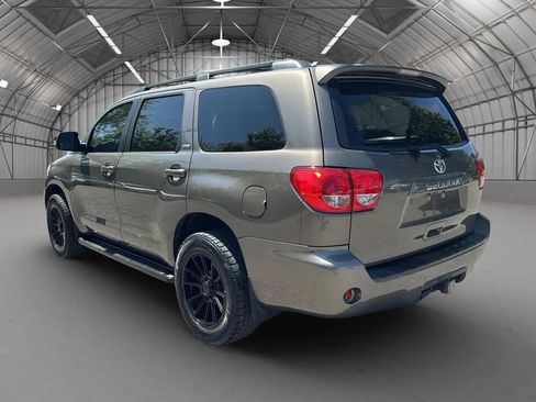 Used 2012 Toyota Sequoia SR5 image 7