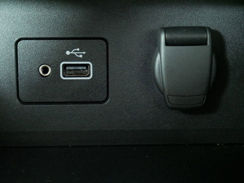 Used 2023 Nissan Sentra S FWD image 32