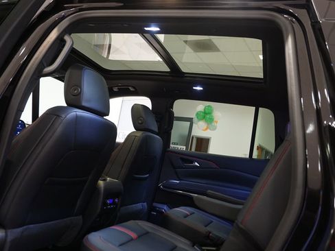 New 2026 Chevrolet Traverse RS w/ LPO, Floor Liner Package image 30