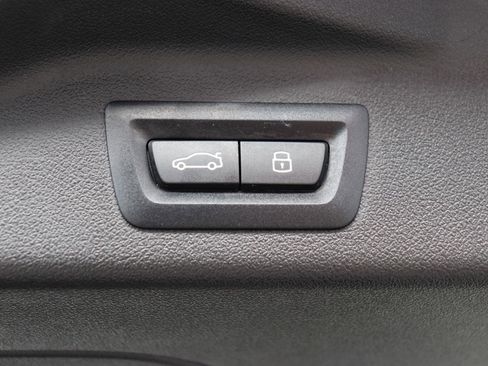 Used 2025 BMW X7 xDrive40i image 81