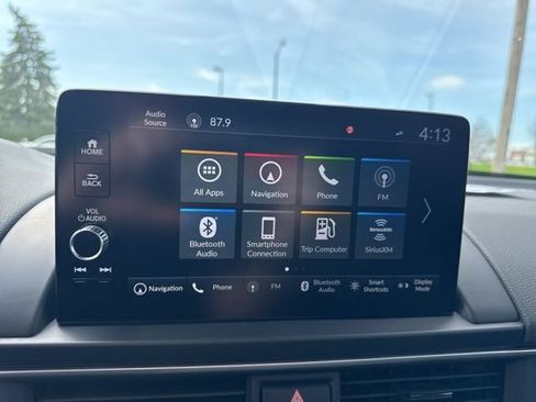 Used 2025 Honda Pilot Touring image 31