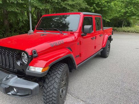 Used 2022 Jeep Gladiator Sport AWD/4WD image 5