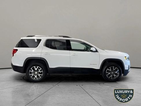 Used 2023 GMC Acadia SLE w/ Driver Convenience Package image 4