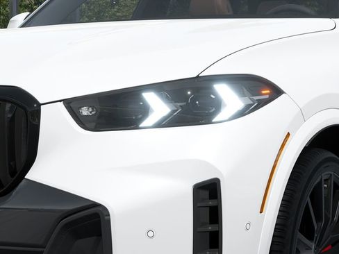 New 2026 BMW X5 sDrive40i w/ M Sport Package RWD image 6
