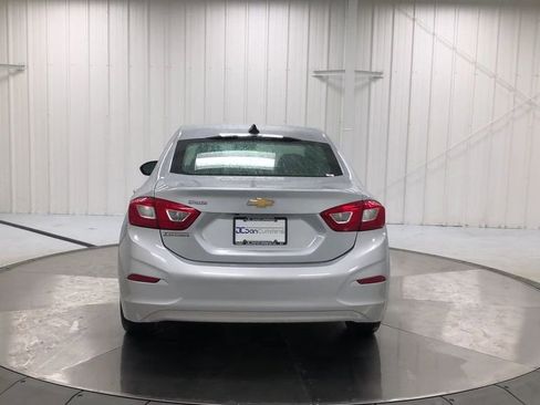 Used 2017 Chevrolet Cruze LS FWD image 7