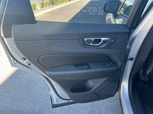 Used 2025 Volvo XC60 B5 Plus AWD/4WD image 16