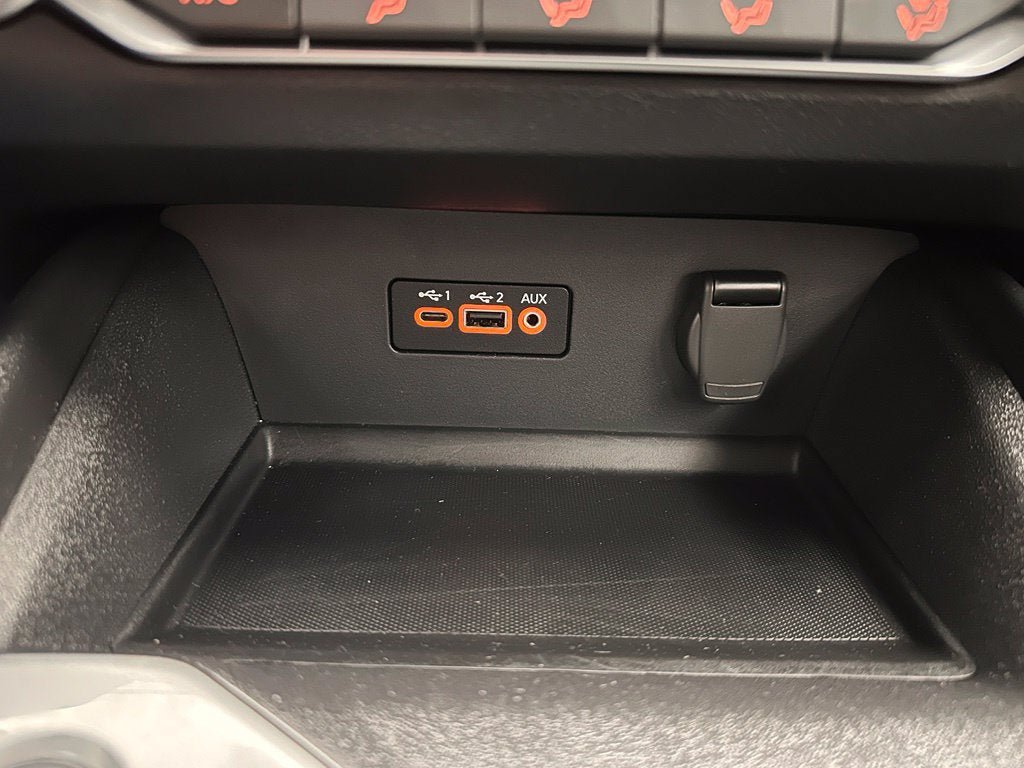 Used 2025 Nissan Altima 2.5 SV FWD image 13