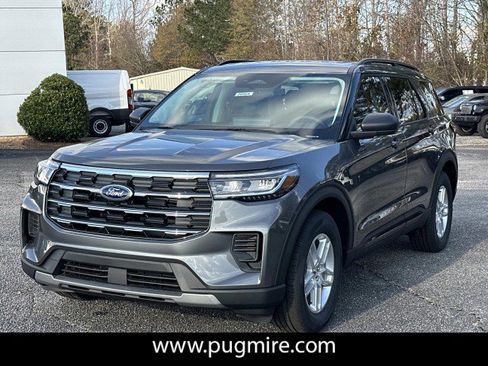 New 2026 Ford Explorer Active RWD image 3
