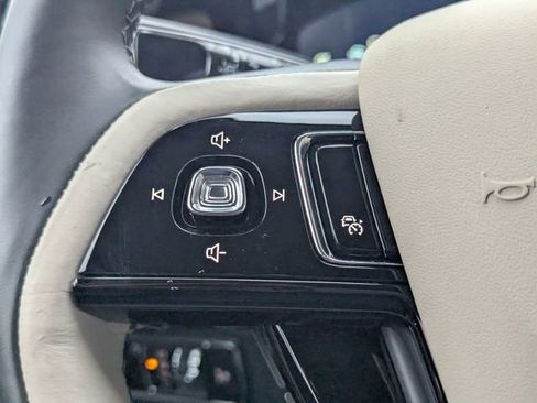 New 2026 Lincoln Corsair Reserve image 23