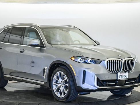 Certified 2024 BMW X5 xDrive40i w/ Premium Package AWD/4WD image 6