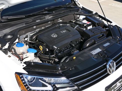 Used 2016 Volkswagen Jetta SEL image 27