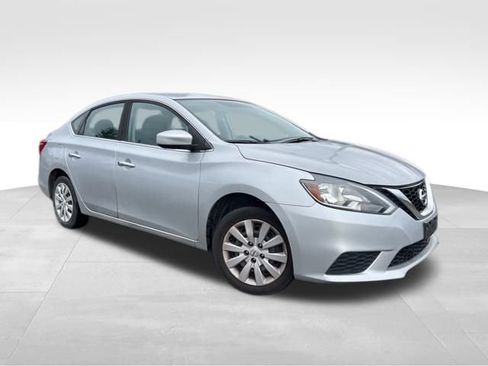 Used 2019 Nissan Sentra S image 1