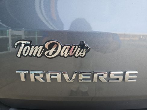 Used 2020 Chevrolet Traverse LT image 26