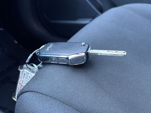 Used 2025 Kia Sportage LX image 21