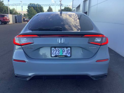 Used 2023 Honda Civic Sport image 5
