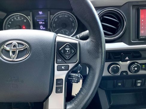Used 2018 Toyota Tacoma SR5 image 24