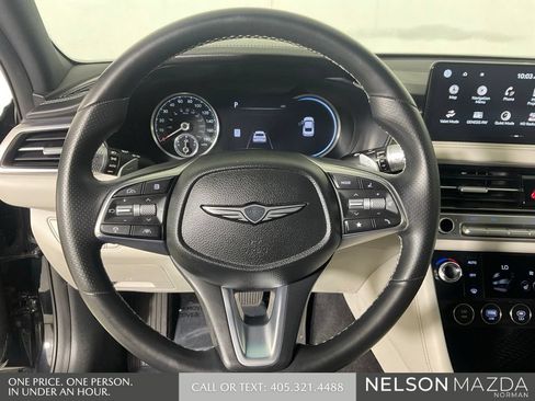 Used 2025 Genesis G70 2.5T RWD image 44