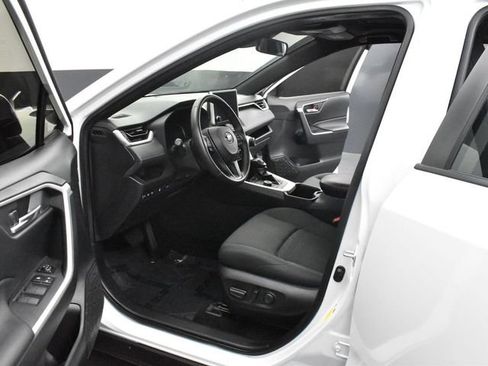 Used 2023 Toyota RAV4 SE w/ Convenience Package AWD/4WD image 8