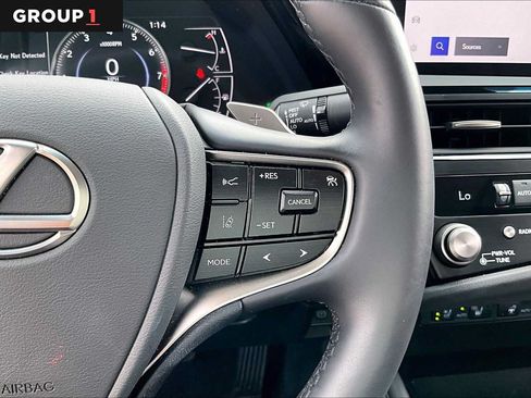 Used 2025 Lexus ES 350 w/ Premium Package FWD image 22