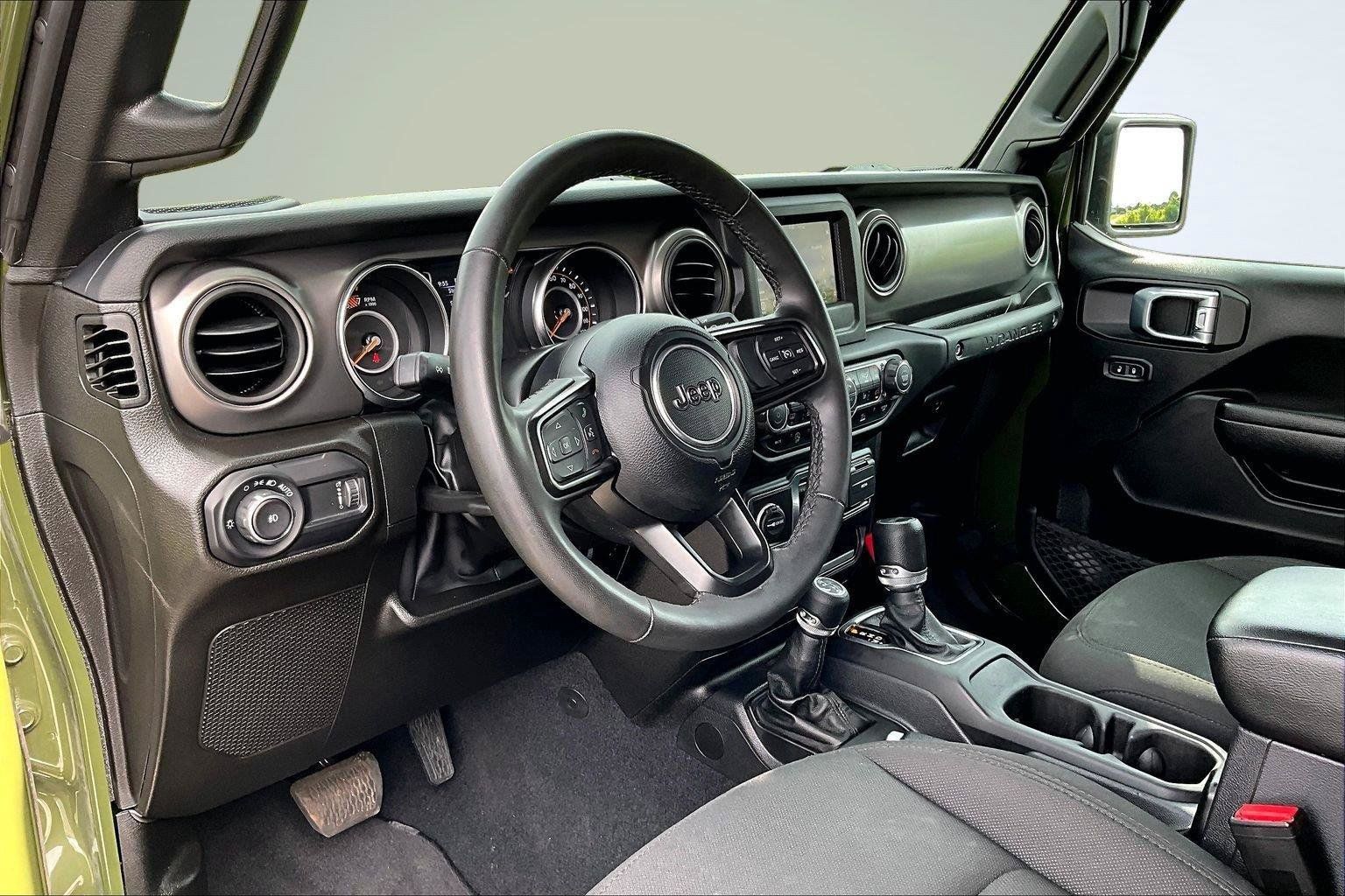 Used 2023 Jeep Wrangler Sport AWD/4WD image 15