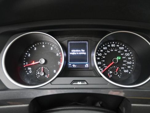 Used 2021 Volkswagen Tiguan SE image 15