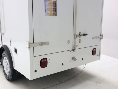 Used 2023 Ford E-350 and Econoline 350 Super Duty w/ Power Windows & Locks Group RWD image 9