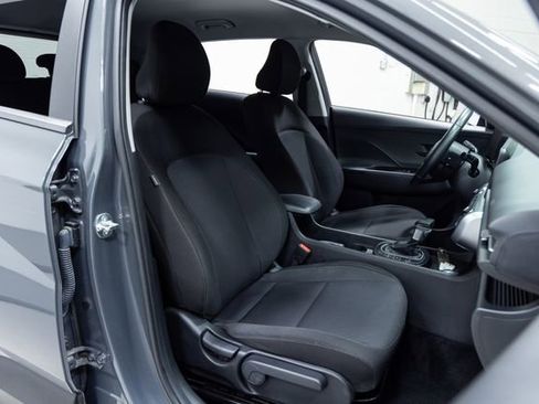 Used 2025 Hyundai Kona SEL image 25