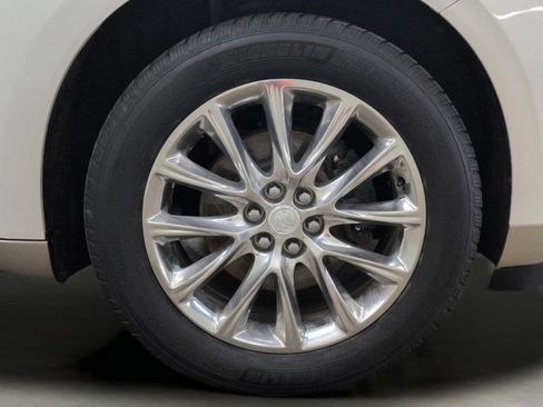 Used 2018 Buick Enclave Premium w/ Experience Buick Package AWD/4WD image 33