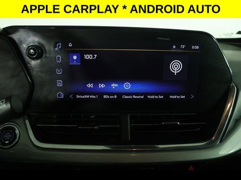 Used 2025 Chevrolet Trax LT FWD image 3