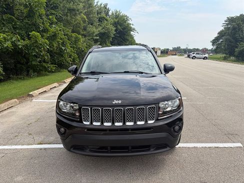 Used 2014 Jeep Compass Latitude w/ Sun/Sound Group AWD/4WD image 8