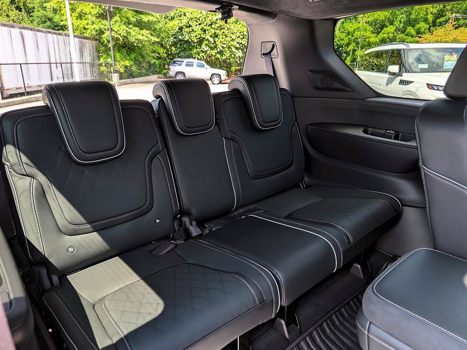 New 2027 INFINITI QX80 Autograph w/ Premium Cargo Package AWD/4WD image 23
