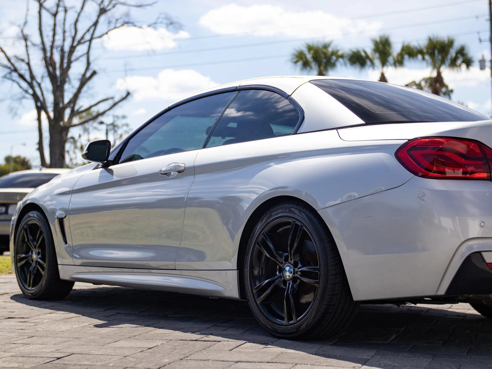 Used 2018 BMW 430i Convertible RWD image 9