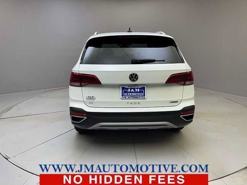 Used 2024 Volkswagen Taos SE AWD/4WD image 4