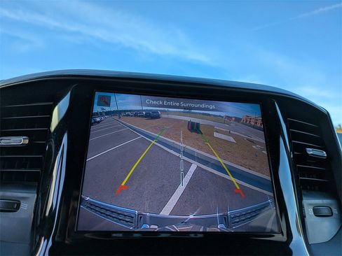 Used 2024 RAM 1500 Laramie image 18