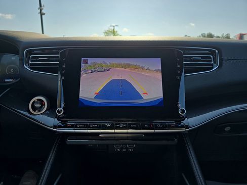 Used 2024 Jeep Wagoneer 4WD image 28