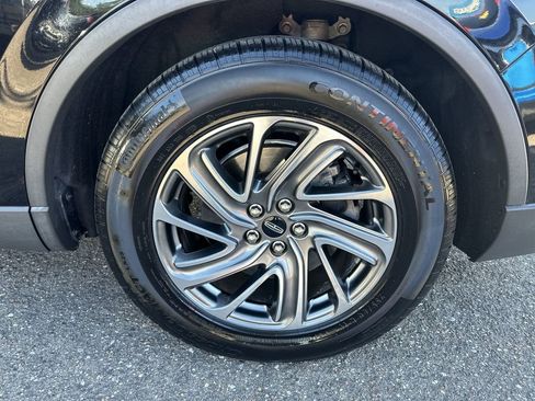 Used 2021 Lincoln Aviator 2WD w/ Class IV Trailer Tow Package image 33