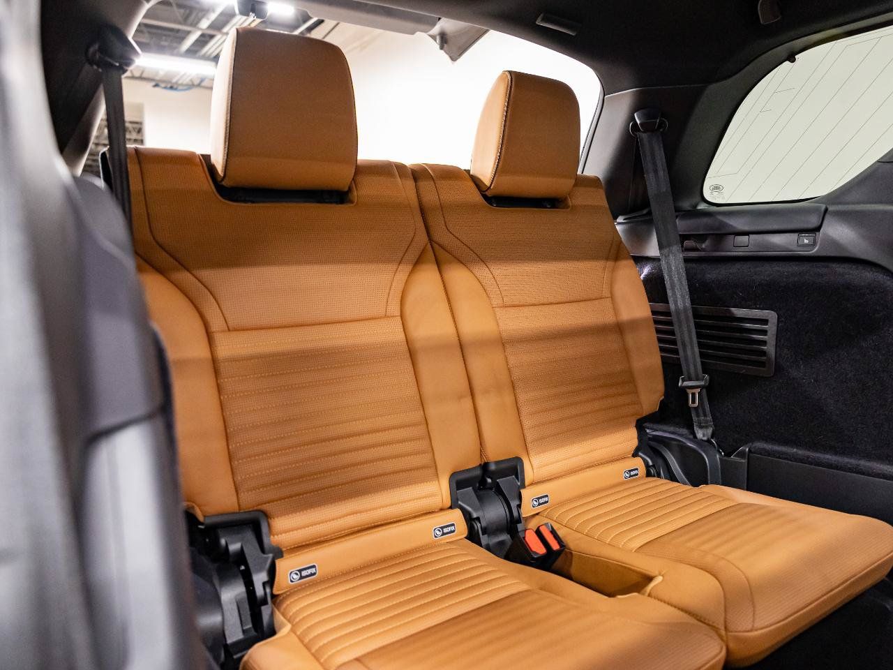 Used 2019 Land Rover Discovery HSE AWD/4WD image 13