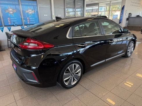 Used 2017 Hyundai Ioniq Limited FWD image 3