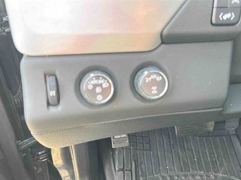 Used 2020 GMC Yukon SLT image 24