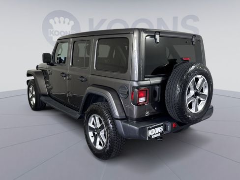 Used 2019 Jeep Wrangler Unlimited Sahara w/ Cold Weather Group AWD/4WD image 4
