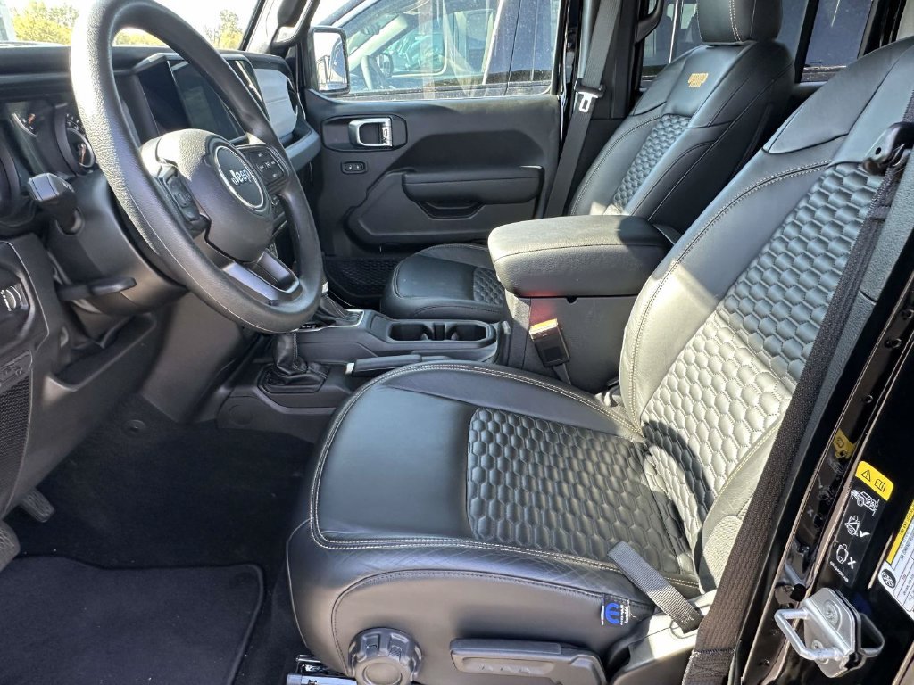 Used 2026 Jeep Wrangler Unlimited Sport AWD/4WD image 14