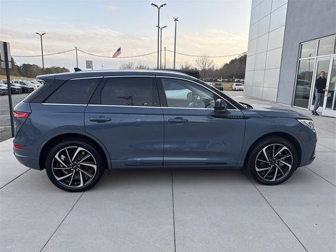 Used 2023 Lincoln Corsair Grand Touring image 8