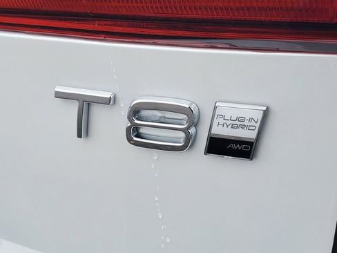 New 2026 Volvo XC60 T8 Ultra w/ Climate Package AWD/4WD image 8