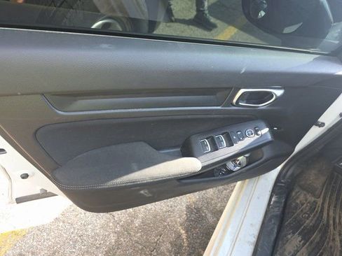 Used 2022 Honda Civic Sport image 7