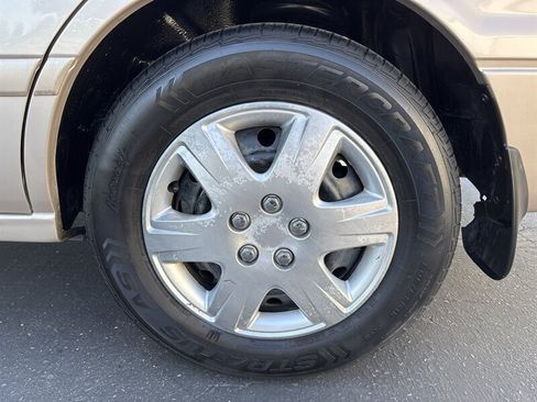 Used 2000 Toyota Camry LE FWD image 19
