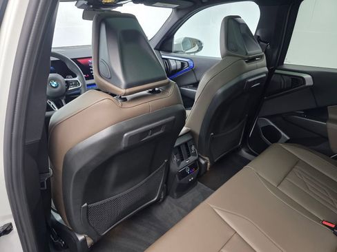 Used 2025 BMW X3 xDrive30i w/ M Sport Package AWD/4WD image 15