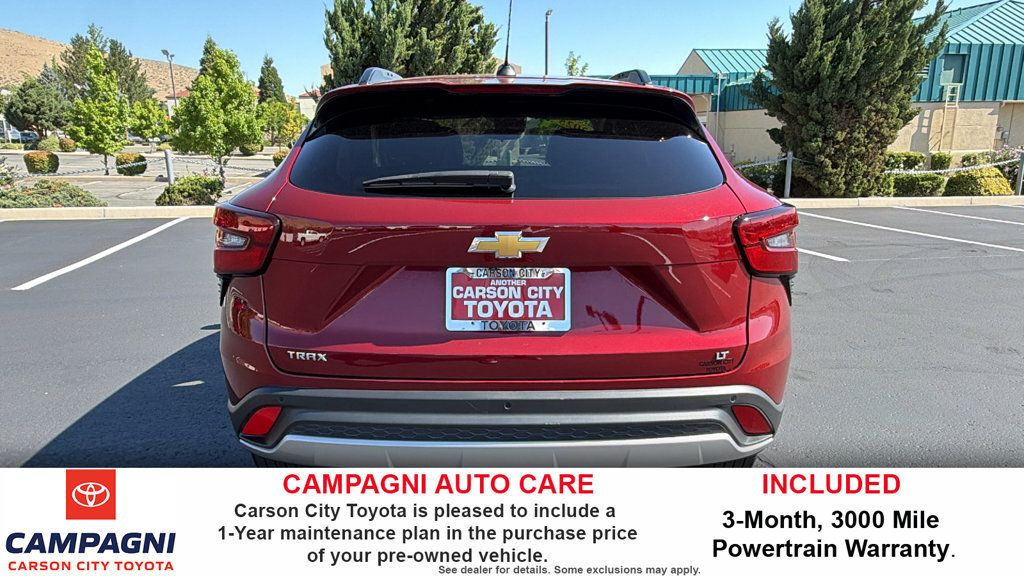 Used 2025 Chevrolet Trax LT w/ Driver Confidence Package FWD image 4